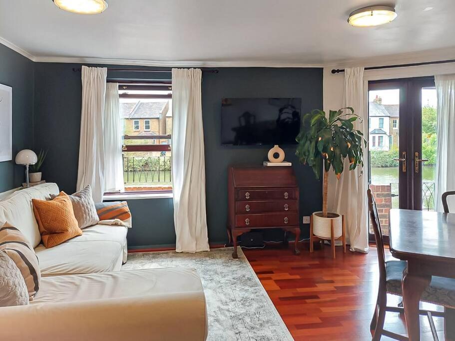 Stunning Riverside Oxford Apartment With Parking Εξωτερικό φωτογραφία